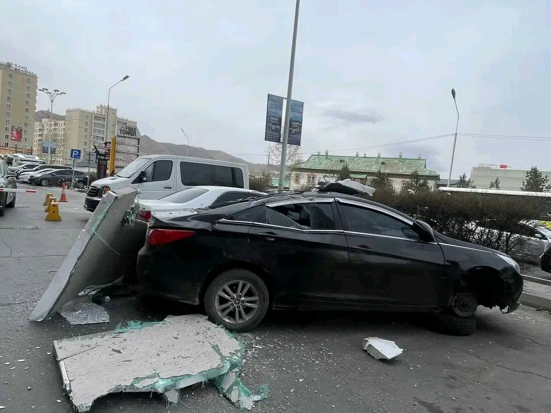 Wall panels fell from ‘Gegeenten’ building